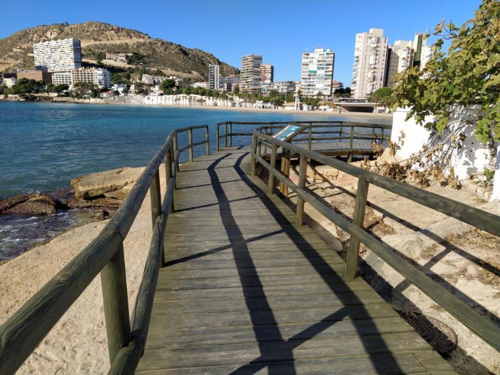 Very Lightful Apartment. Incredible Sea Views. Big Terrace, Swimming Pool. Ac. Very Close To Alicante City Center. Exterior foto